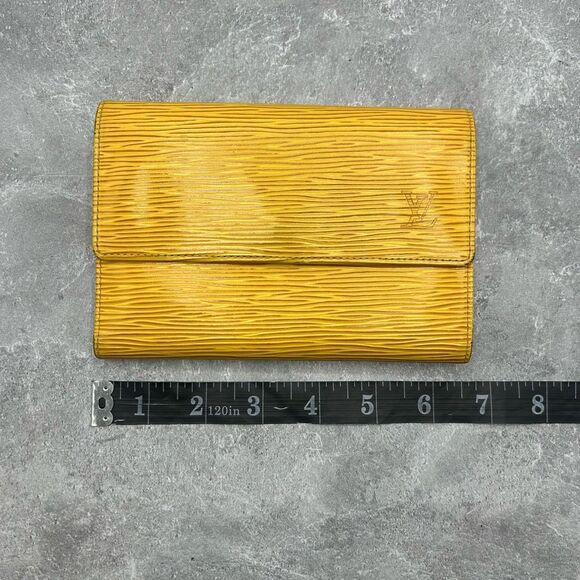 Louis Vuitton Yellow Epi Leather Sarah Trifold Wallet Snap Closure Luxury - Picture 15 of 16